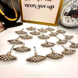 Lot of 19 Bird cage design pull handles w/ screws.